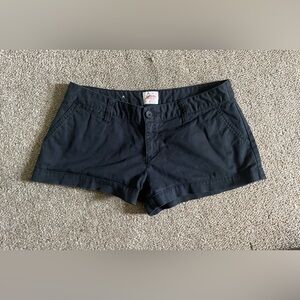 MOSSIMO SUPPLY CO Black Cargo Shorts in Women’s Size 7 (fit 6)